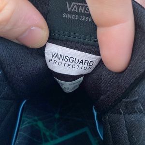 Size 10 high top nonslip shoes vans